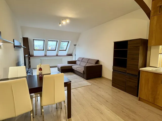 Kiadó lakás Debrecen, Nagyerdőalja 65 nm