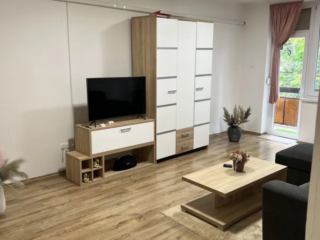 Kiadó lakás Debrecen, Sestakert 71 nm