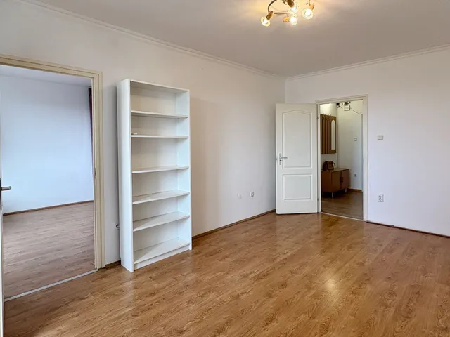 Eladó lakás Debrecen, Újkert 70 nm