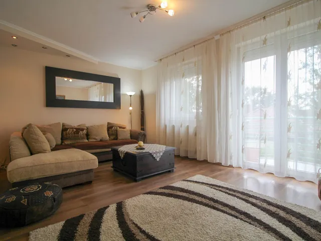 Kiadó lakás Debrecen, Széchenyikert 71 nm