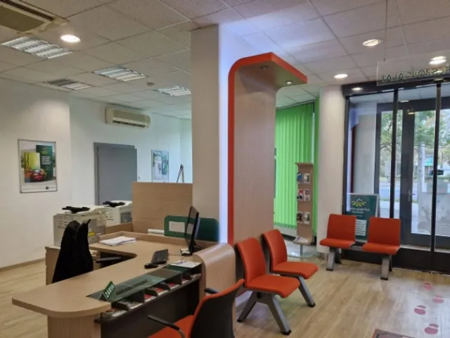 Kiadó kereskedelmi és ipari ingatlan Debrecen, Széchenyikert 700 nm