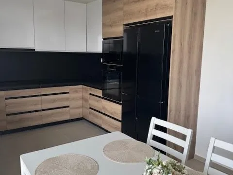 Kiadó lakás Debrecen, Homokkert 100 nm