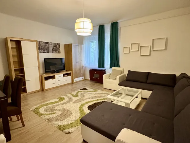 Kiadó lakás Debrecen, Nagyerdő 56 nm