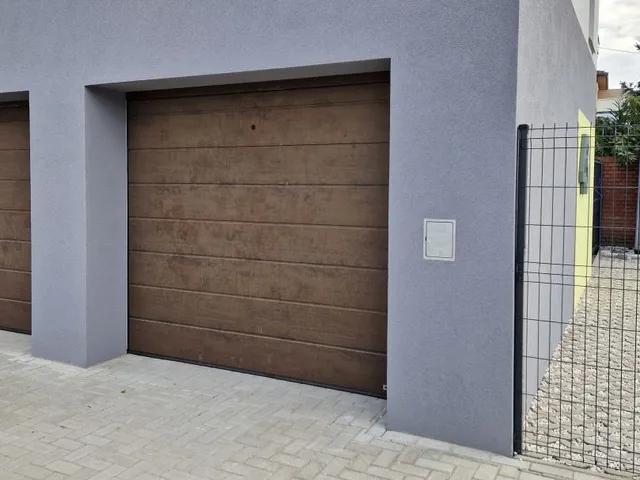 Kiadó garázs Debrecen, Hatvan utcai kert 20 nm