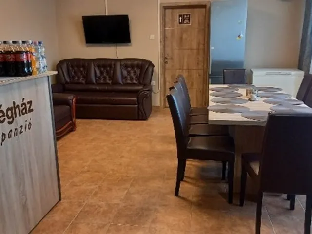 Kiadó kereskedelmi és ipari ingatlan Debrecen 280 nm