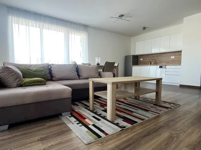 Kiadó lakás Debrecen, Sestakert 78 nm