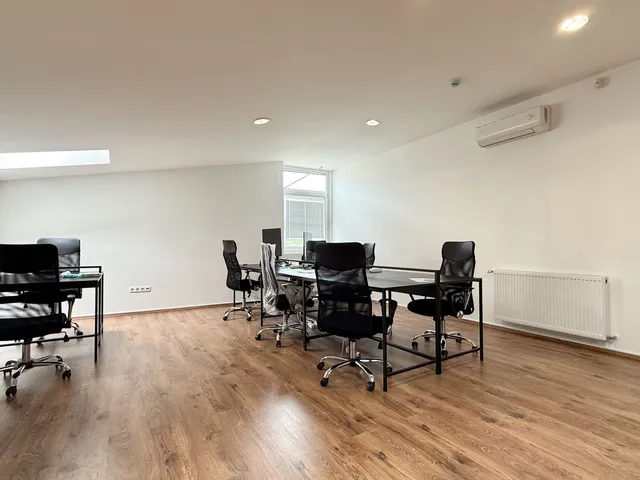 Kiadó kereskedelmi és ipari ingatlan Debrecen, József Attila-telep 192 nm