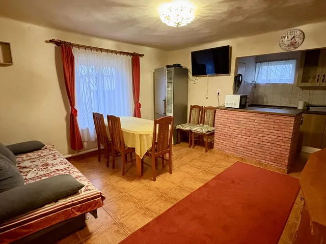 Kiadó ház Debrecen, Lencztelep 90 nm