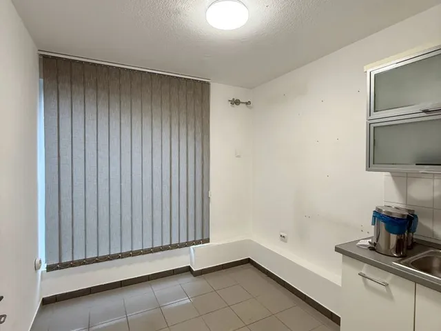 Kiadó kereskedelmi és ipari ingatlan Debrecen, Sestakert 20 nm