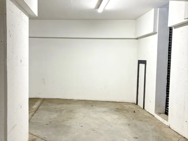 Eladó garázs Debrecen, Belváros 12 nm