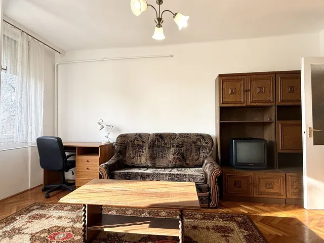 Kiadó lakás Debrecen, Nagyerdő 71 nm