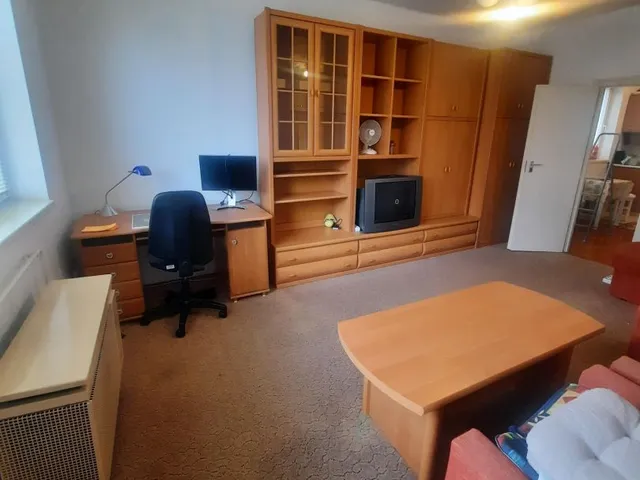 Kiadó lakás Debrecen, Nagyerdő 58 nm