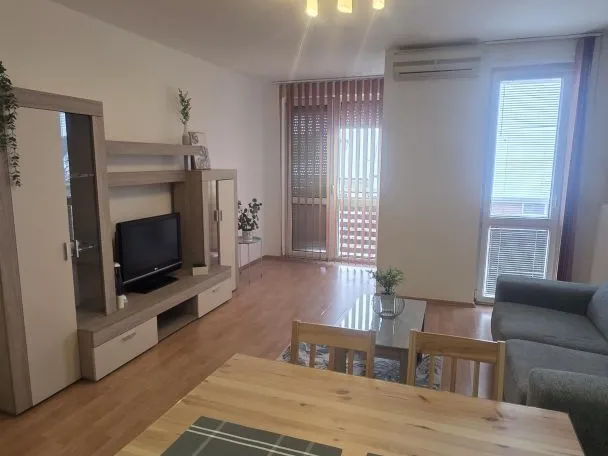 Kiadó lakás Debrecen, Belváros 70 nm