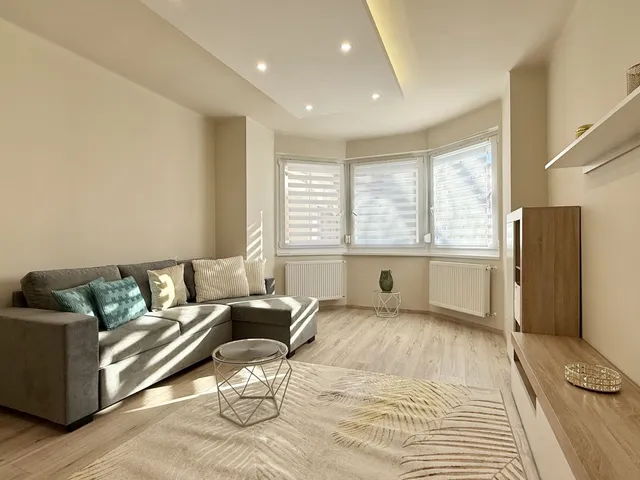 Kiadó lakás Debrecen, Egyetemváros 77 nm