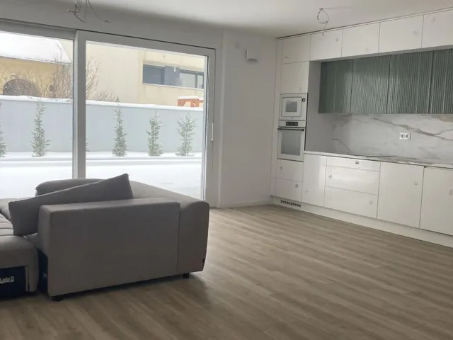 Kiadó lakás Debrecen, Miklóskapu 75 nm