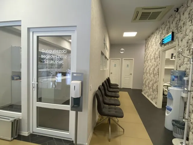 Kiadó kereskedelmi és ipari ingatlan Debrecen, Belváros 160 nm