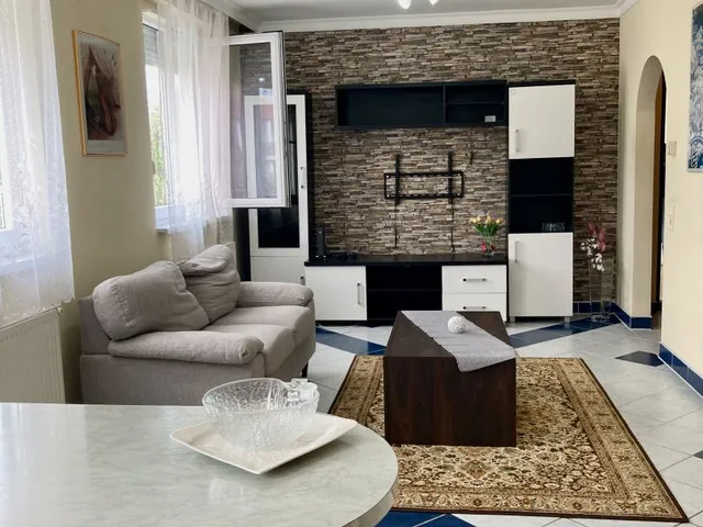 Kiadó lakás Debrecen, Nagyerdőalja 40 nm