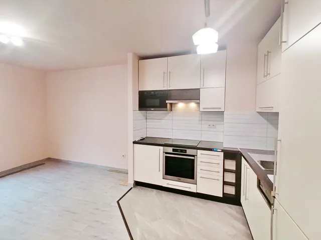 Kiadó lakás Debrecen, Belváros 61 nm