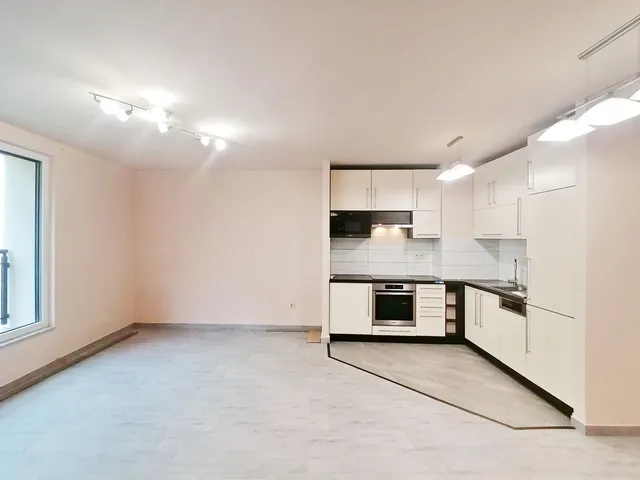 Kiadó lakás Debrecen, Belváros 61 nm