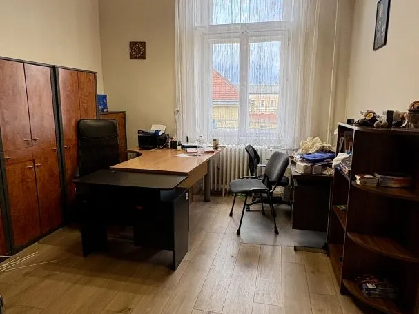 Kiadó kereskedelmi és ipari ingatlan Debrecen, Belváros 76 nm