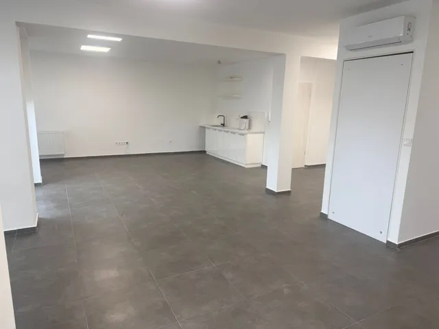 Kiadó kereskedelmi és ipari ingatlan Debrecen, Liget II lakópark 72 nm