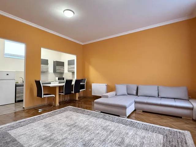 Kiadó ház Debrecen, Belváros 54 nm