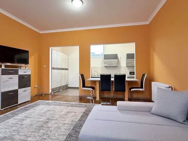 Kiadó ház Debrecen, Belváros 54 nm