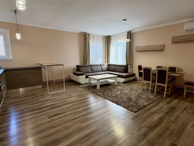 Kiadó lakás Debrecen, Nagyerdő 83 nm