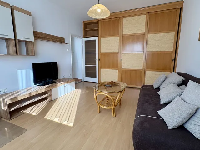 Kiadó lakás Debrecen, Libakert 54 nm