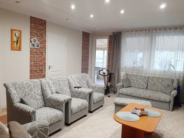 Kiadó ház Debrecen 180 nm