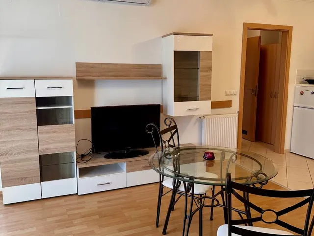 Kiadó lakás Debrecen, Egyetemváros 52 nm