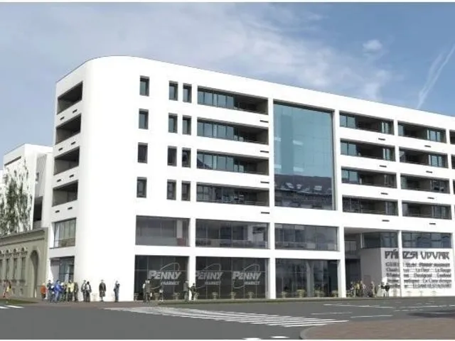 Kiadó garázs Debrecen, Belváros 12 nm