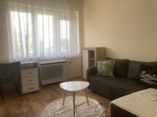 Kiadó lakás Debrecen, Egyetemváros 54 nm