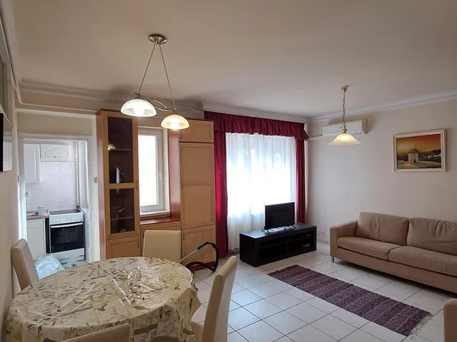 Kiadó lakás Debrecen, Nagyerdő 96 nm