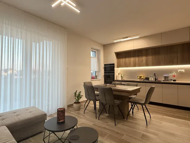 Kiadó lakás Debrecen, Homokkert 62 nm