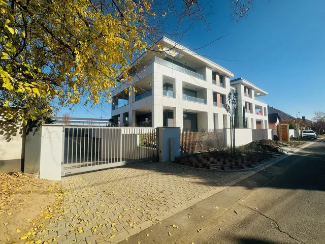 Kiadó lakás Debrecen, Nagyerdő 120 nm