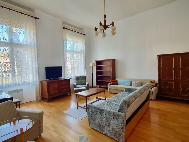 Kiadó ház Debrecen, Belváros 50 nm