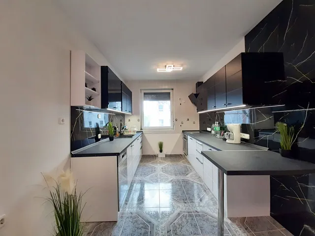 Eladó lakás Debrecen, Nagyerdő 99 nm