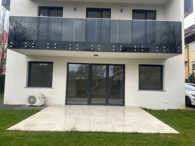 Eladó lakás Debrecen, Vargakert 91 nm