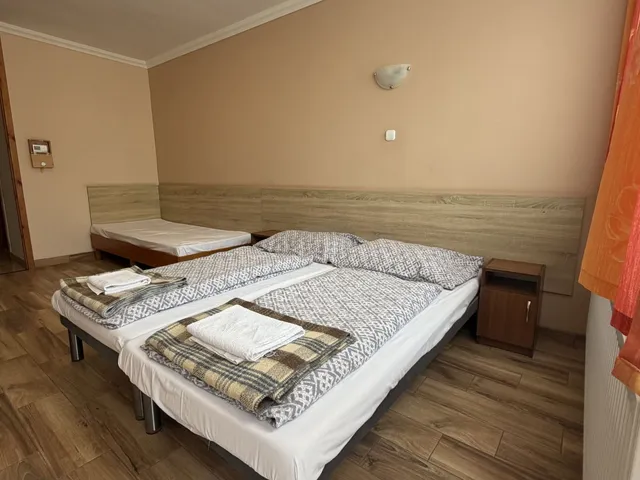 Kiadó kereskedelmi és ipari ingatlan Hajdúszoboszló 240 nm