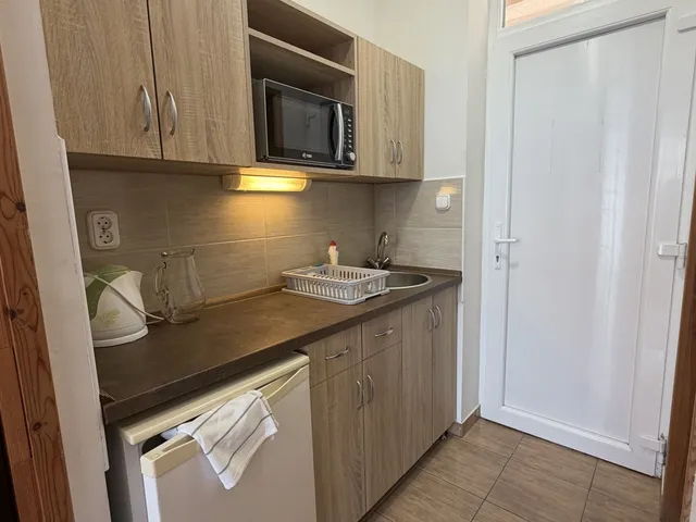 Kiadó kereskedelmi és ipari ingatlan Hajdúszoboszló 240 nm