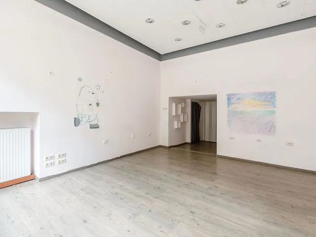 Kiadó kereskedelmi és ipari ingatlan Debrecen, Belváros 73 nm