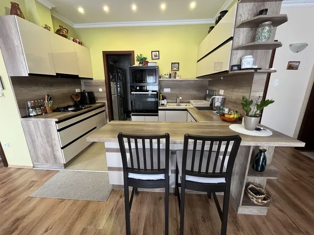 Eladó ház Debrecen, Falóger 129 nm