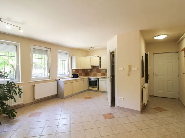 Kiadó lakás Debrecen, Nagyerdőalja 100 nm