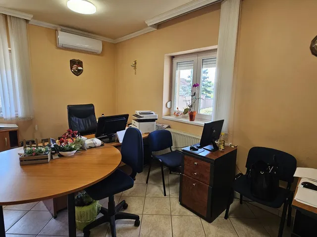 Eladó ház Debrecen, Ungvárikert 236 nm