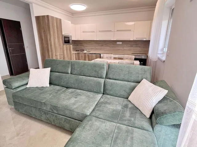 Kiadó lakás Debrecen, Homokkert 86 nm