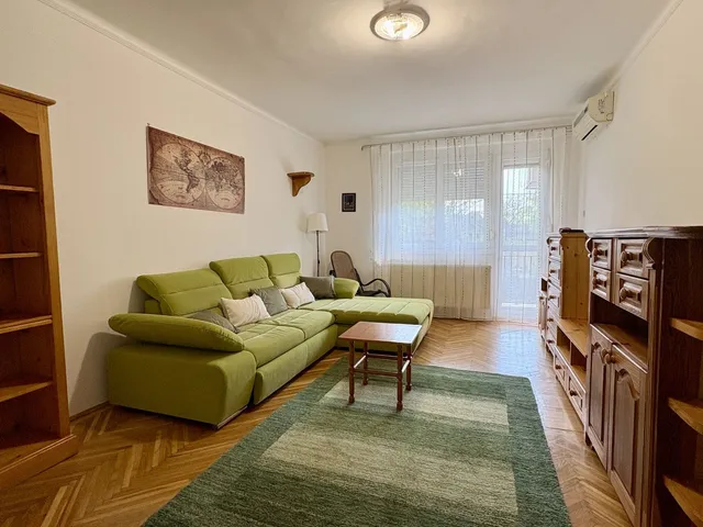 Kiadó lakás Debrecen, Nagyerdő 54 nm