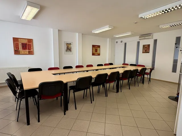 Kiadó kereskedelmi és ipari ingatlan Debrecen, Belváros 66 nm