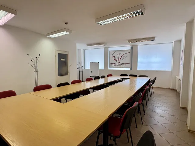 Kiadó kereskedelmi és ipari ingatlan Debrecen, Belváros 66 nm