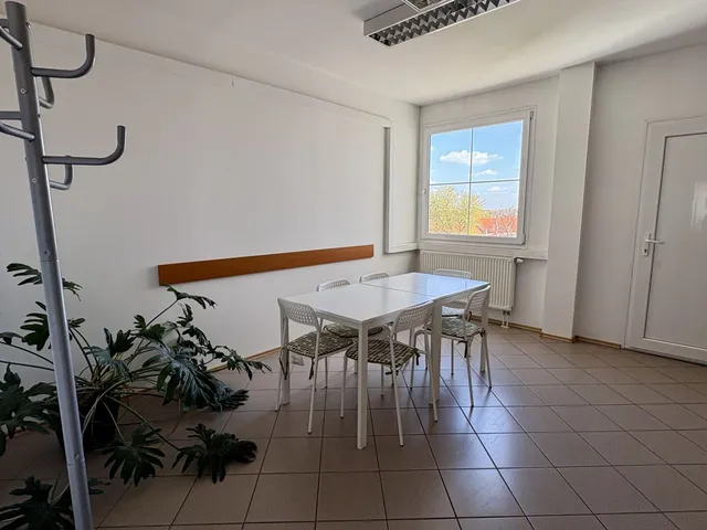 Kiadó kereskedelmi és ipari ingatlan Debrecen, Belváros 24 nm